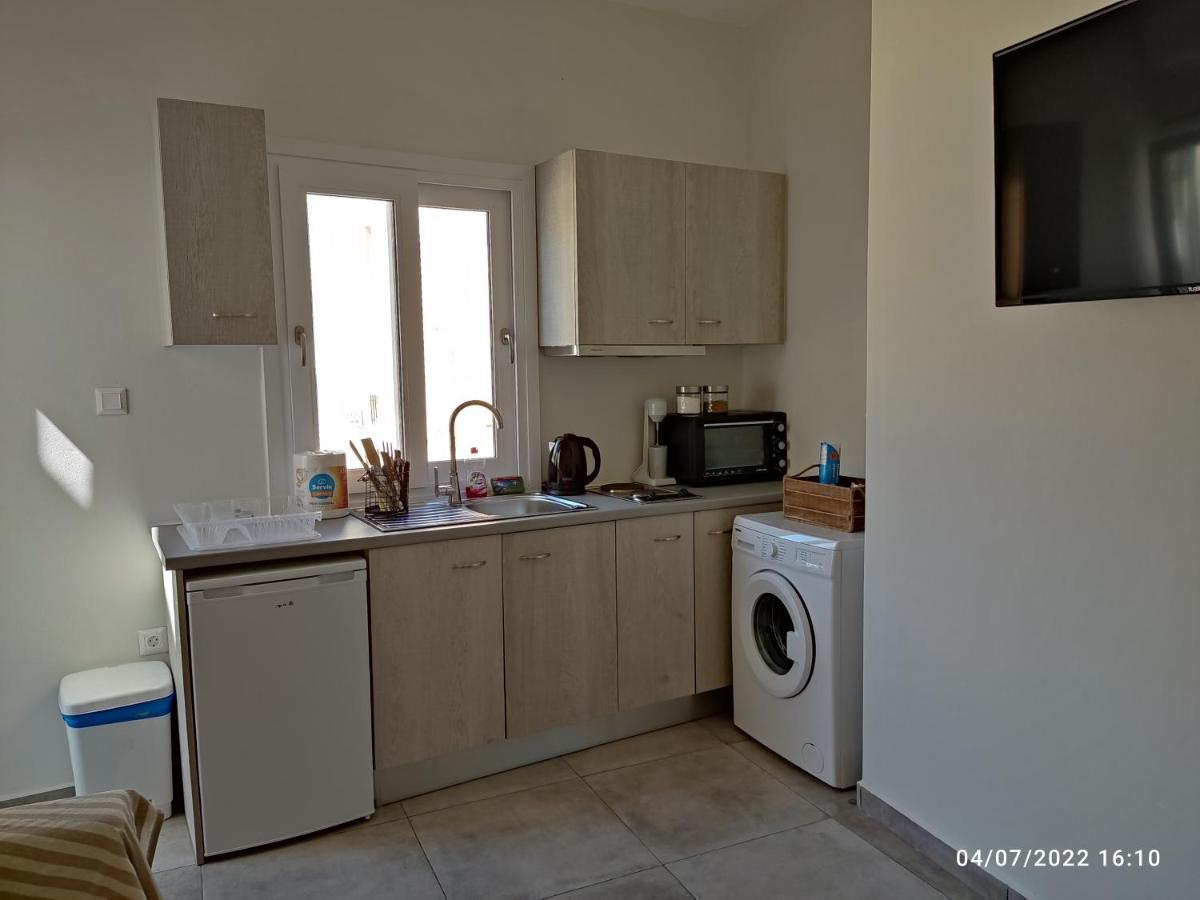 Smyrnis Apartments Ермополи Екстериор снимка