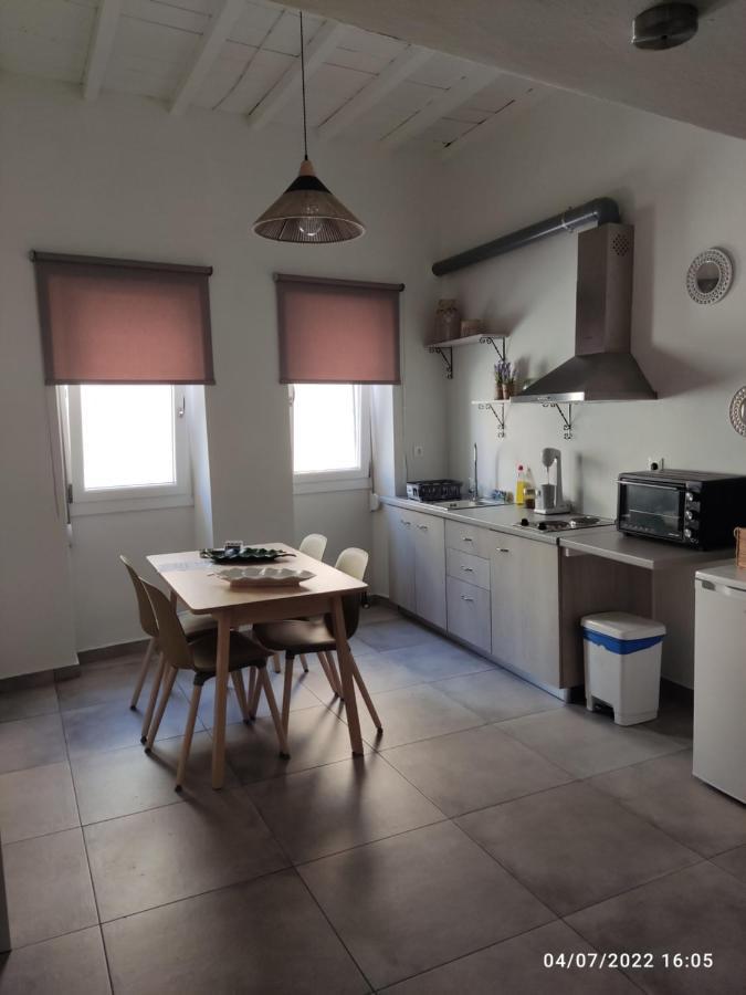 Smyrnis Apartments Ермополи Екстериор снимка